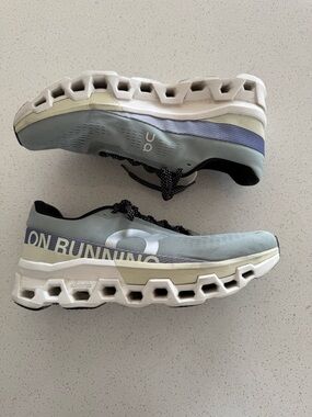 On Running Cloudtec Lightweight Running Shoes